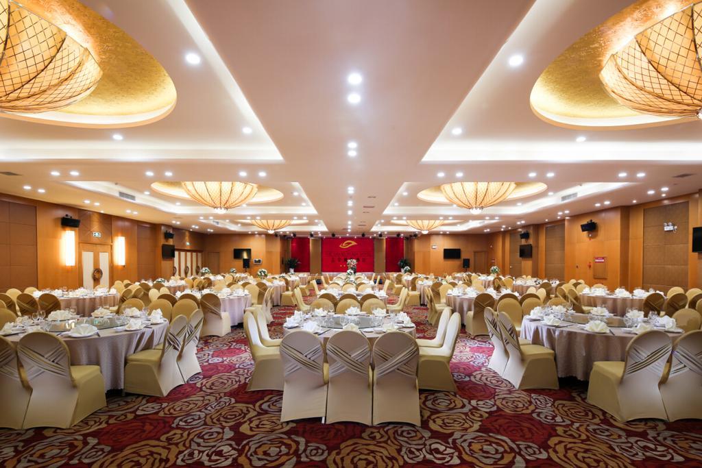 The Grand Plaza Hotel Ji'an  Exterior foto