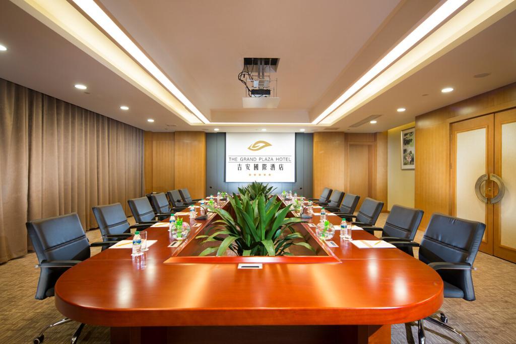 The Grand Plaza Hotel Ji'an  Exterior foto